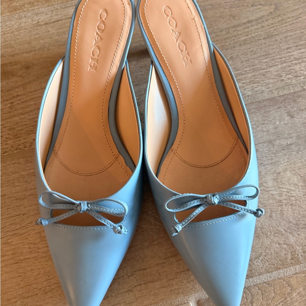 Coach Runway Leather Bow Kitten Heel Mules size 8.5 - Picture 3 of 4